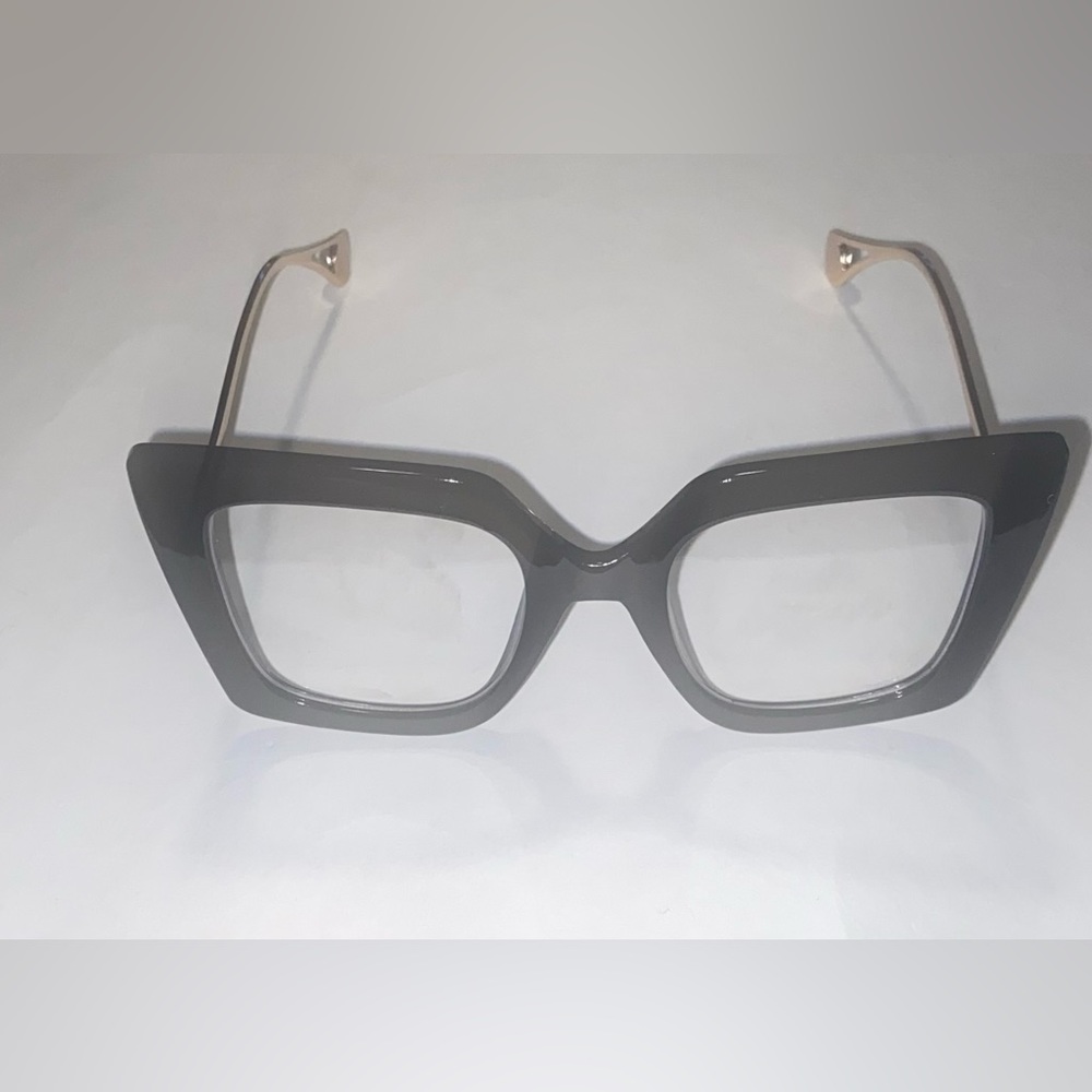 Women’s Oversized Sunglasses
